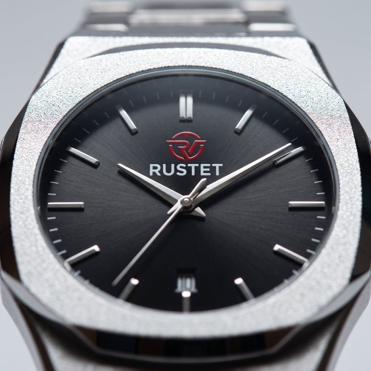 RUSTET Men's Ultra-Thin Sunburst Watch – Black Dial, Heavy Steel, Waterproof & date